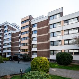 City-Living pur: Helles 39m² Raumwunder im 4. OG – Aufzug & Sonnenbalkon mit Weitblick!