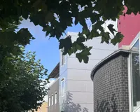 Hofeinfahrt zu den Stellplätzen