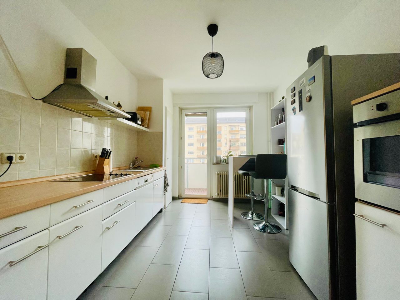 Schwetzingerstadt – große 2-ZKB/Balkon-Wohnung - Photo 2