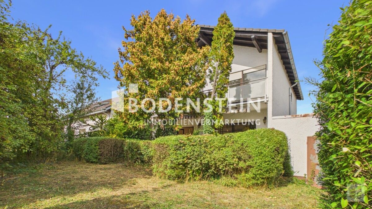 Garten mit Rückansicht