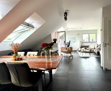 Großzügige 2-Zimmer-Wohnung im 2.OG mit schönem Balkon und Pkw-Stellplatz - Foto 2