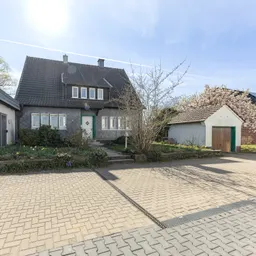Mit Erbpacht: Familienfreundliches Einfamilienhaus mit Balkon, Terrasse & Garage in beliebter Lage!