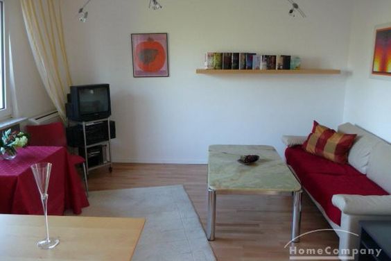 2 Zi Whg, möbliert, Balkon, 1.OG.