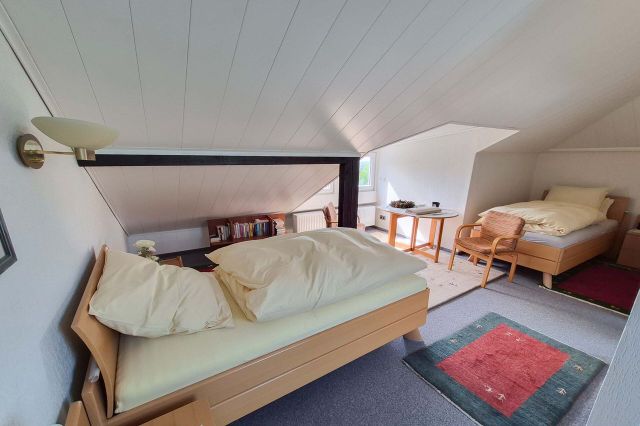 Schlafzimmer DG