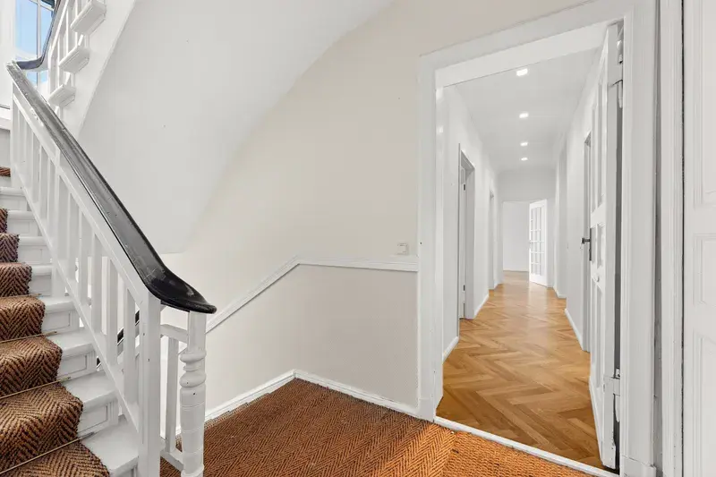 Hausflur und Wohnungseingang