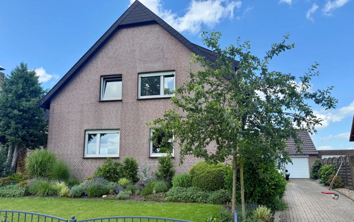 Großzügige Erdgeschosswohnung mit Garten, Garage und großem Keller in Kranenburg-Nütterden