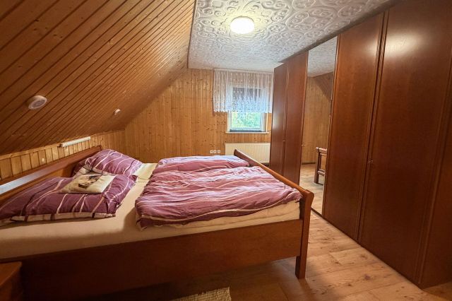 Schlafzimmer DG