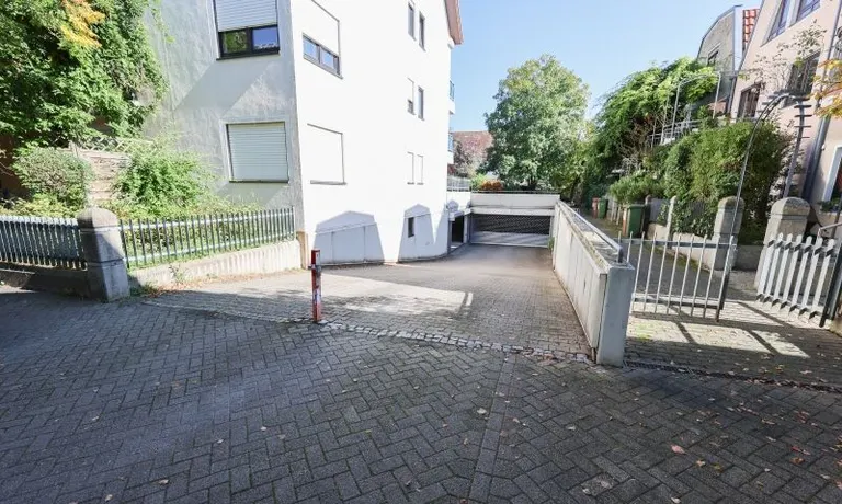Garagenabfahrt