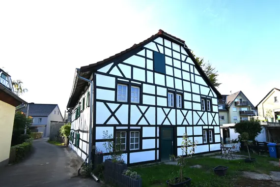 *** Provisionsfrei: Einzigartiges Denkmalobjekt  mit Garten ....***