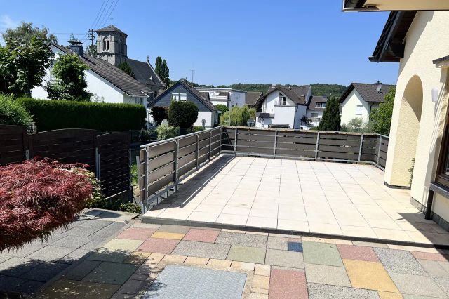 großer Balkon