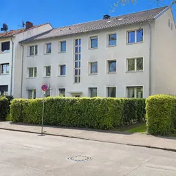 Kapitalanlage mit Substanz: Voll vermietetes Mehrfamilienhaus in ruhiger Nebenstraße
