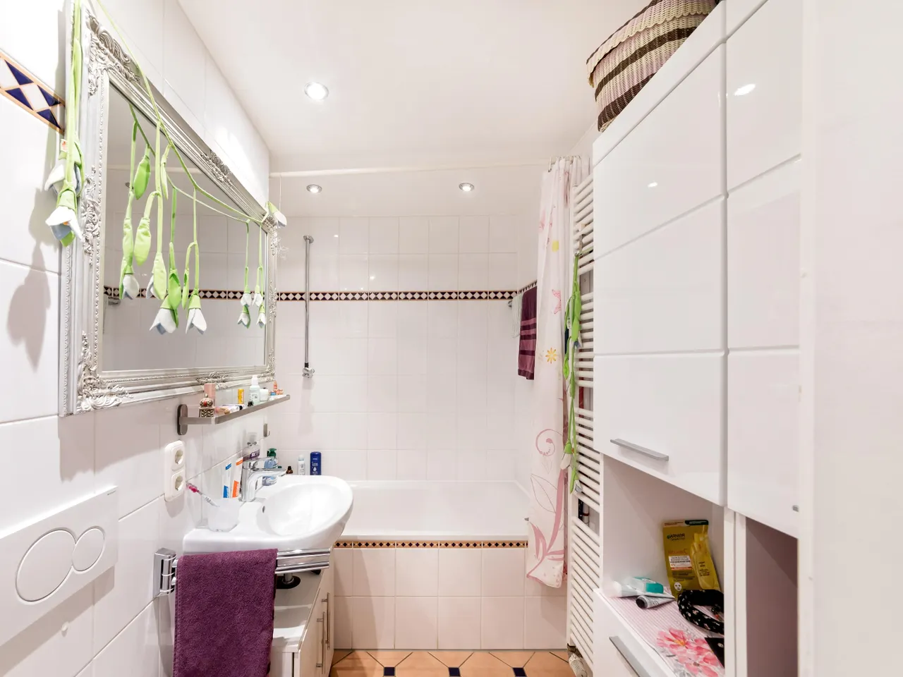 Bad mit Wanne