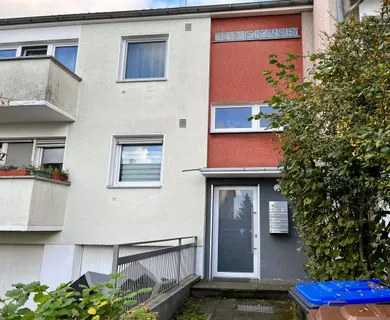 Solide Kapitalanlage mit 4 Wohneinheiten in GL-Paffrath