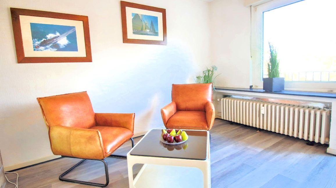 HELLES MÖBELIERTES APARTMENT MIT BALKON NÄHE GERICHT KREFELD - Photo 1