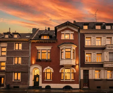 JUGENDSTILVILLA MIT CHARME UND REPRÄSENTATIVER AUSSTRAHLUNG ZU MIETEN!
