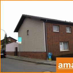 Aus mir kann ein Schätzchen werden! Handwerkerhaus in Alt-Stockheim.
OHNE KÄUFERPROVISION!!