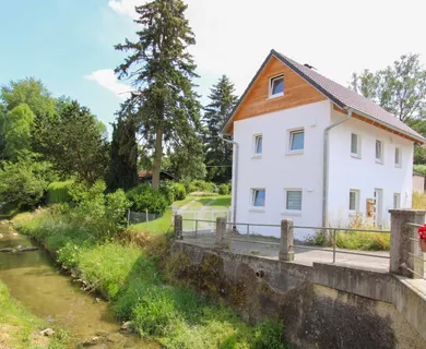 Lieber Haus als Wohnung? Charmantes Einfamilienhäuschen in LA-Achdorf!