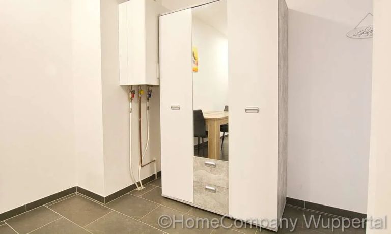 Kleiderschrank