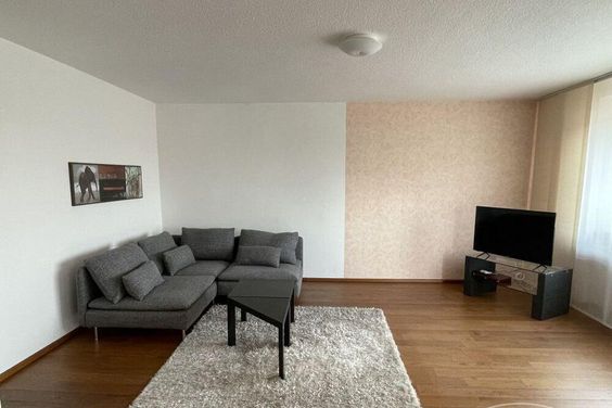 Schöne 2 Zi.-Wohnung mit Balkon, 1. OG. In ruhiger, guter Lage.