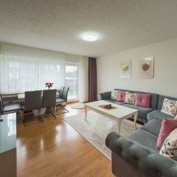 Wohlfühlfaktor garantiert: 4-Zimmer 1. OG mit Balkon & flexibler Raumaufteilung