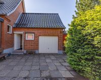 Nebengebäude mit Garage