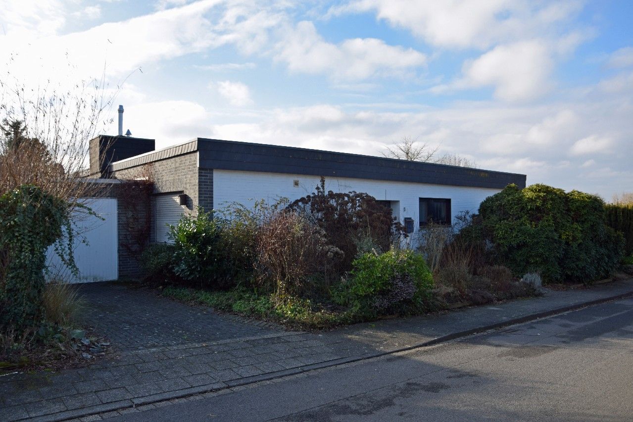 Individueller, sanierungsbedürftiger Bungalow mit besonderem Charme in Toplage von Nettetal-Hinsbeck