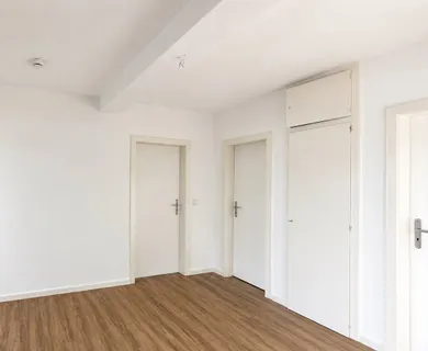 MODERNE 3-ZIMMERWOHNUNG MIT BALKON IM KREFELDER ZENTRUM ZU MIETEN!