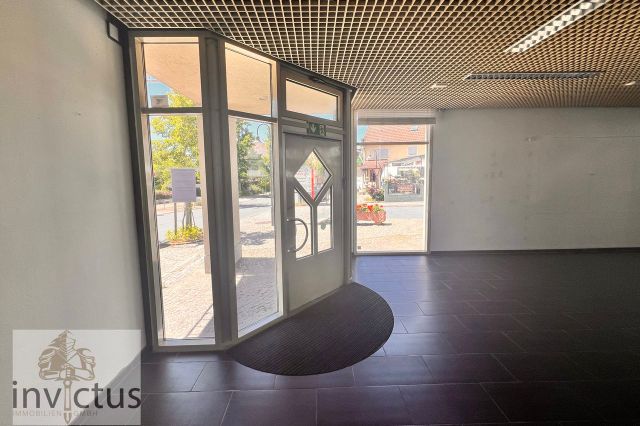 Verkaufs-/ Bürofläche