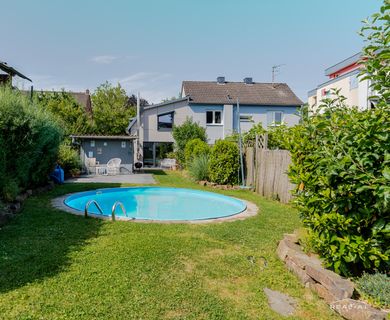 Familientraum in Köln-Urbach – Historischer Charme, moderner Anbau und eigener Pool