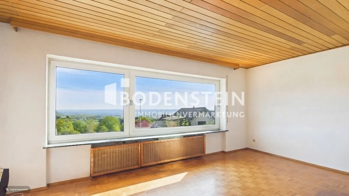 Erdgeschoss – Wohnzimmer mit Panoramafenster