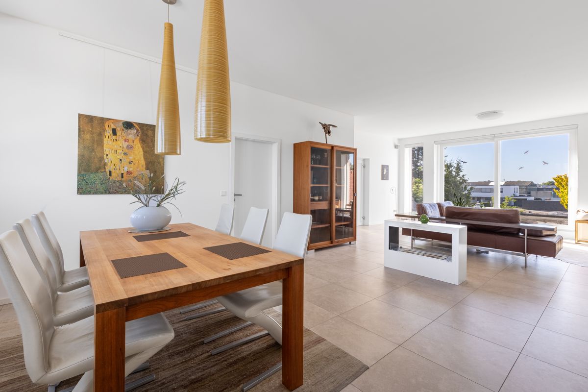 Wohnung | Blick in den Küchen- & Wohnbereich