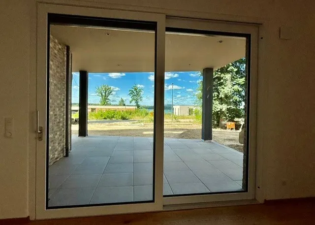 Einmalige Chance – exklusive 4-Zimmer-Wohnung mit Terrasse & Garten in Traumlage am Steinberger See!