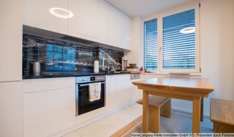 K&uuml;che mit Essbereich