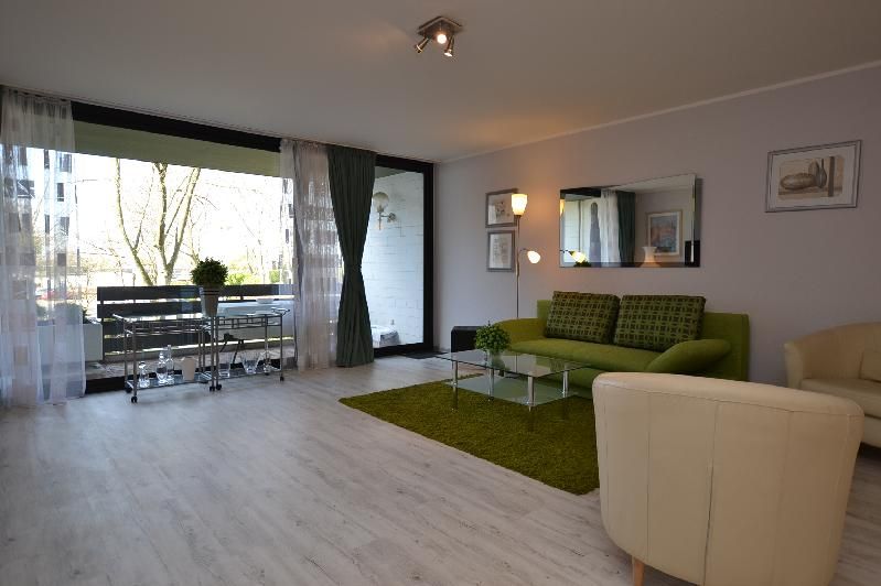 Nah bei Düsseldorf: Vollmöbliertes Apartment - Pool und Sauna im Haus - Erkrath-Unterfeldhaus - Photo 2