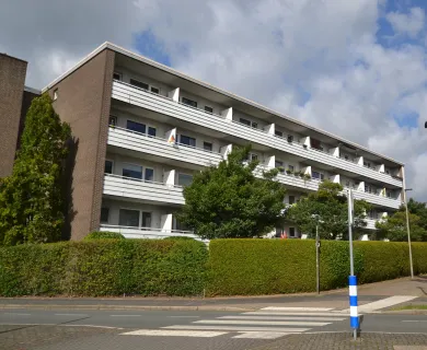 Gemütliche 2-Zi.-Wohnung mit Loggia in grüner Lage