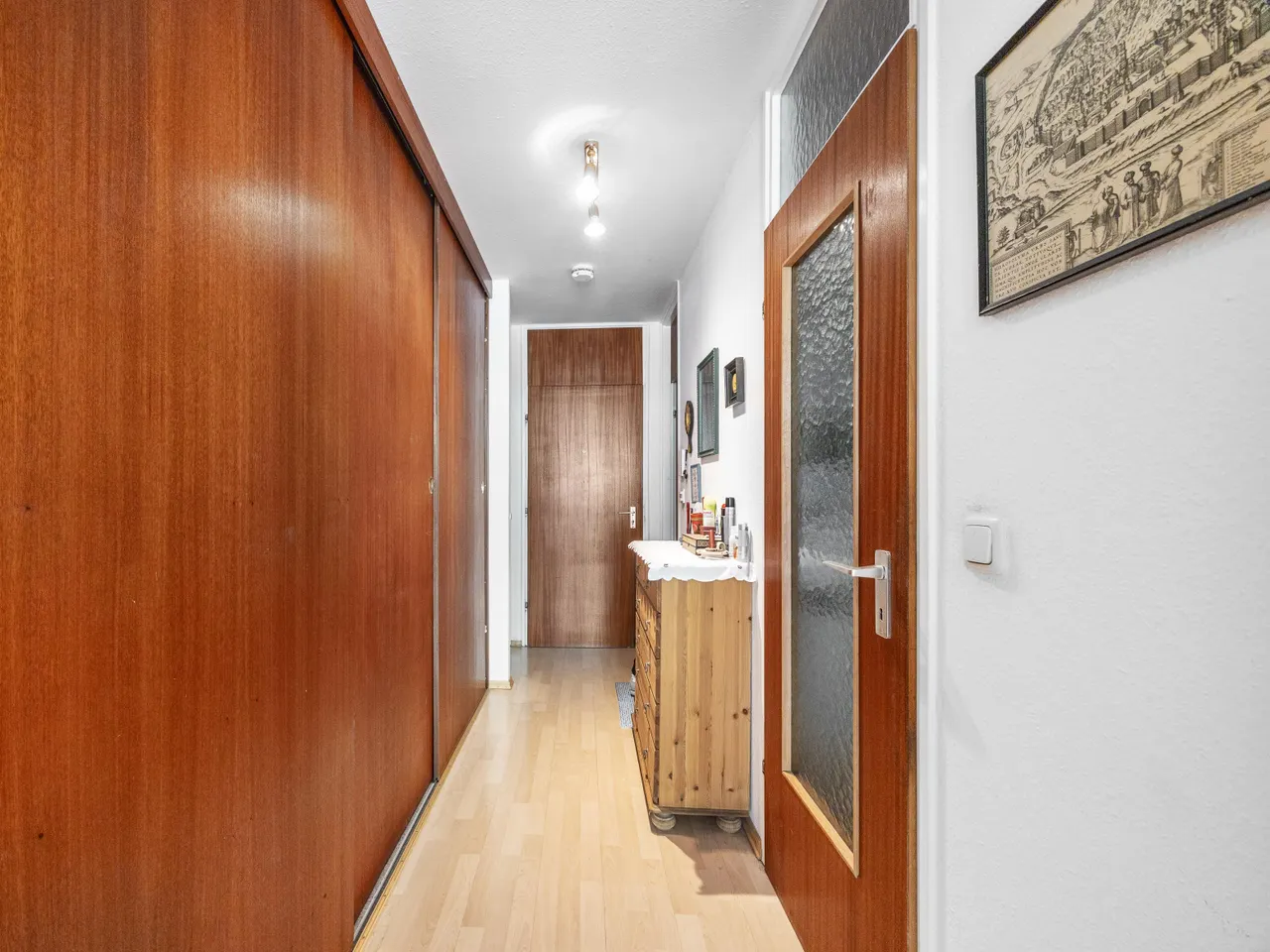 Flur mit Einbauschrank