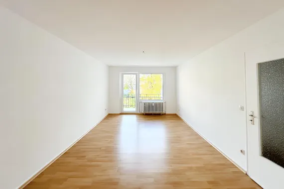 ATTRAKTIVE 3,5 ZIMMERWOHNUNG IN GUTER LAGE ZU MIETEN!