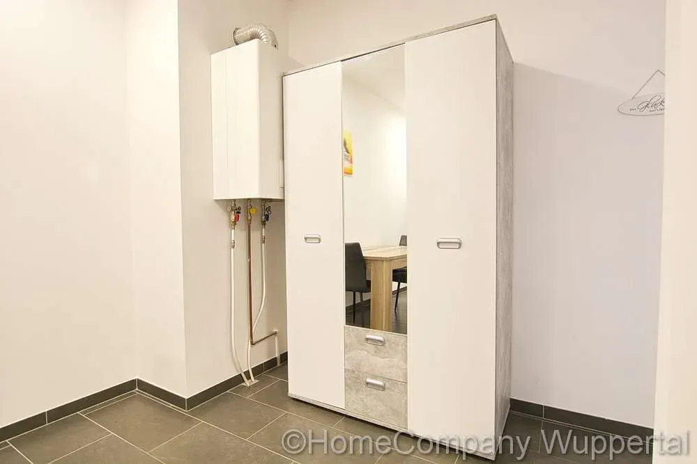 Kleiderschrank