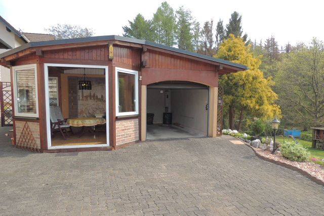 Garage mit Wintergarten