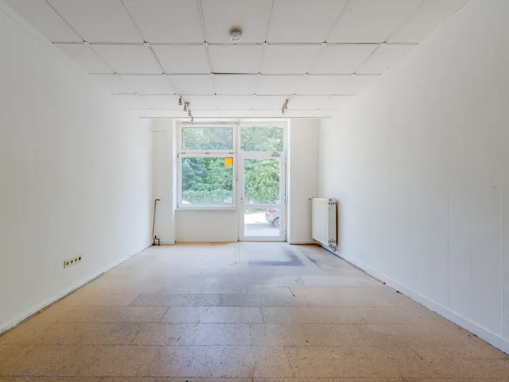 Provisionsfreie Erdgeschosswohnung mit eigener Terrasse und großem Keller !
