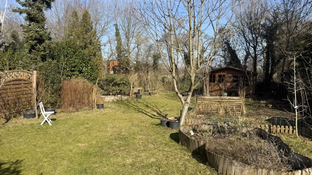 Der weitläufige Garten