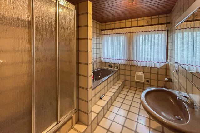 Badezimmer EG 