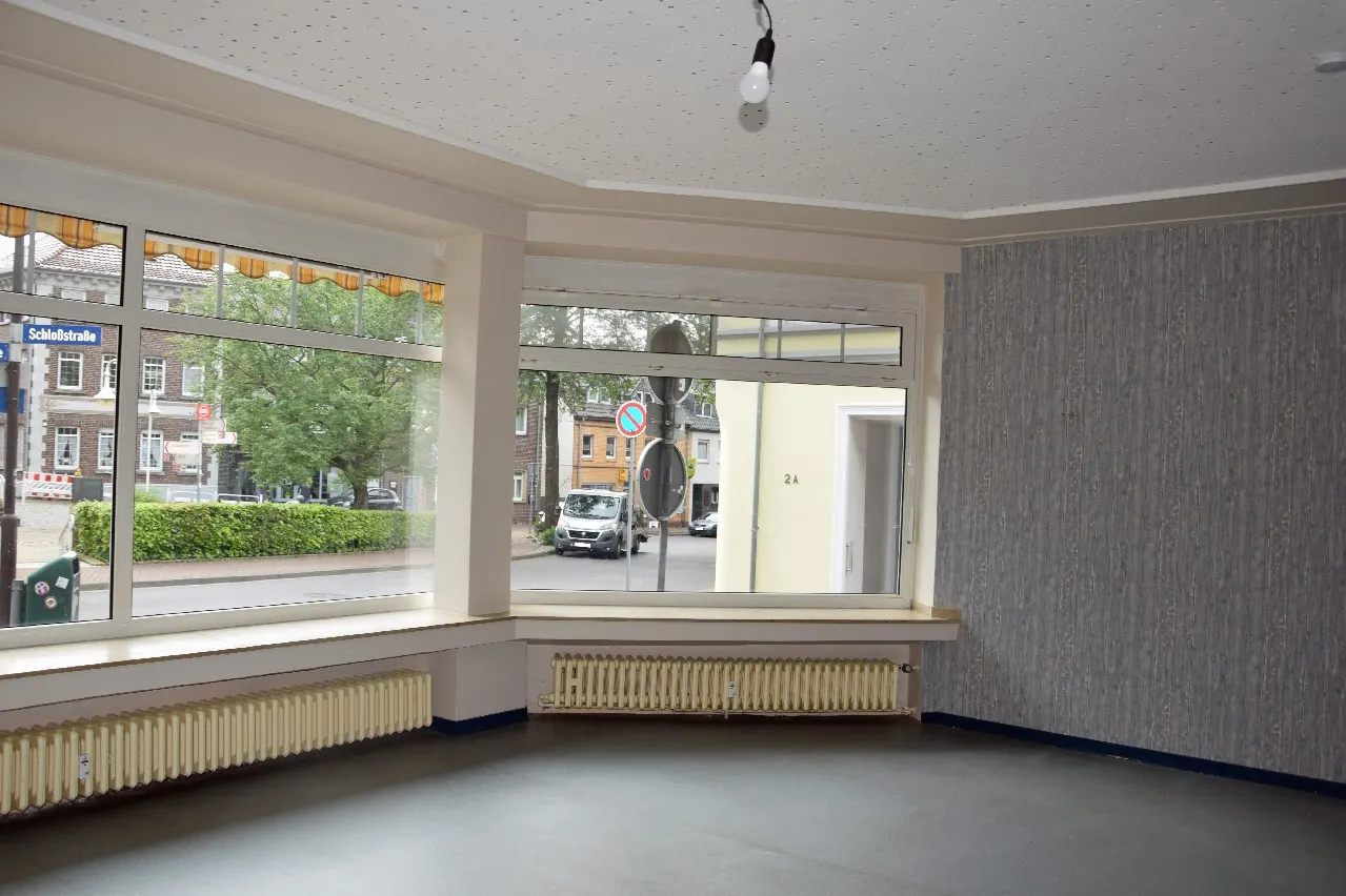 Flexibel nutzbare Verkaufsfläche mit Top-Präsenz im Herzen von 41334 Nettetal-Hinsbeck