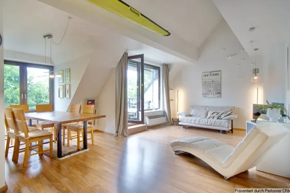 Schöne Maisonettewohnung mit Balkon und Tiefgaragenstellplatz in guter Wohnlage