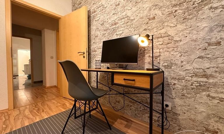 Arbeitszimmer/ Ankleide/ G&auml;stezimmer