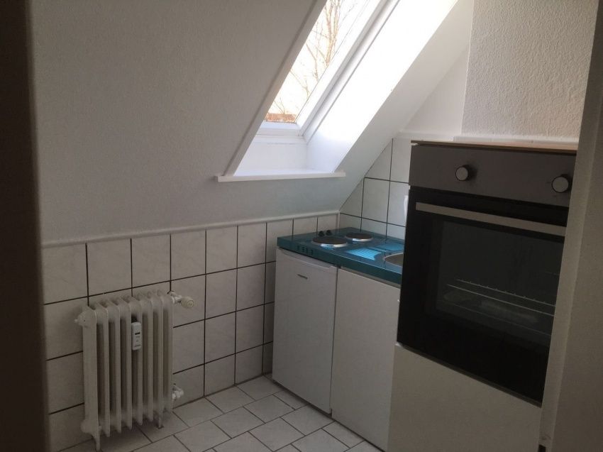 Erstbezug nach Renovierung! Gemütliche Dachgeschoss Wohnung in ruhiger Lage Wellenkamp - Photo 1