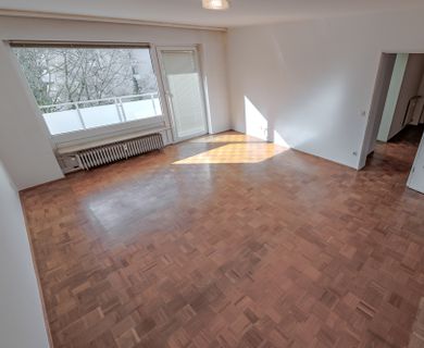 Bad Honnef: 4 Zimmer / 3 Balkone / keine Provision!