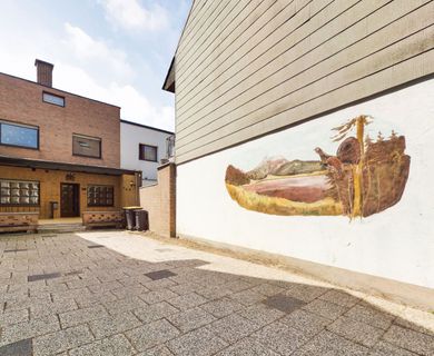 Substanzstarkes Raumwunder: Großzügiges Familienhaus mit 148 m² Wfl., Balkon & Sonnenhof