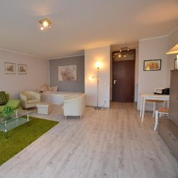 Nah bei Düsseldorf: Vollmöbliertes Apartment – Pool und Sauna im Haus – Erkrath-Unterfeldhaus