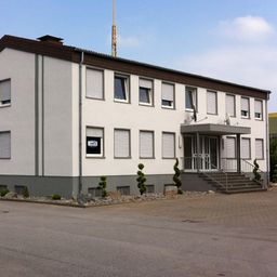 Büroetage mit optimaler Verkehrsanbindung zu vermieten.